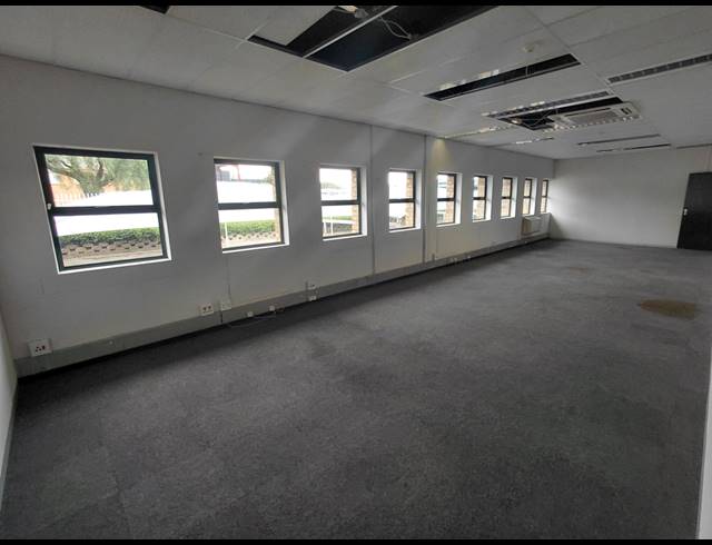1,229M² OFFICE TO LET IN RANDJESPARK